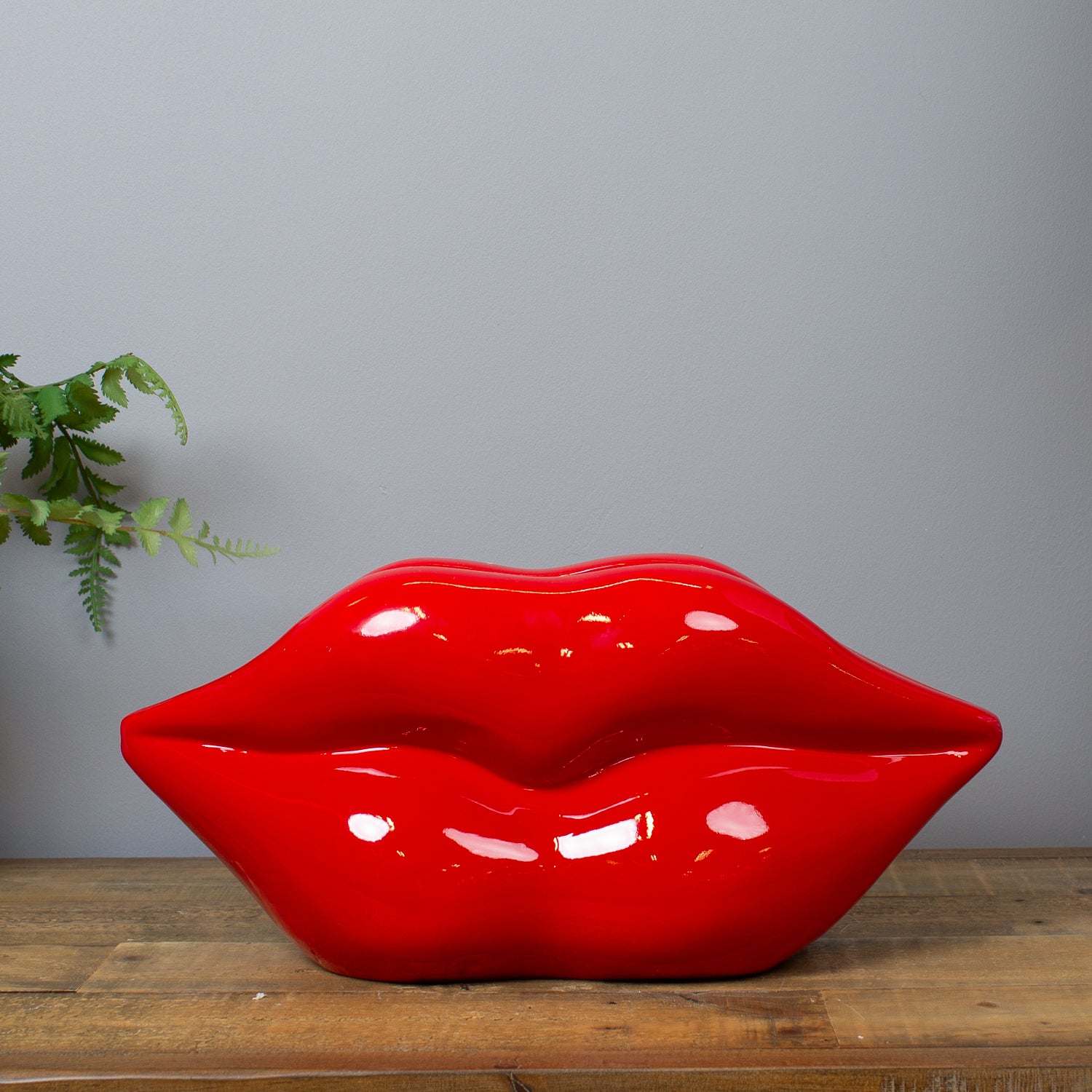 Red Lips Vase