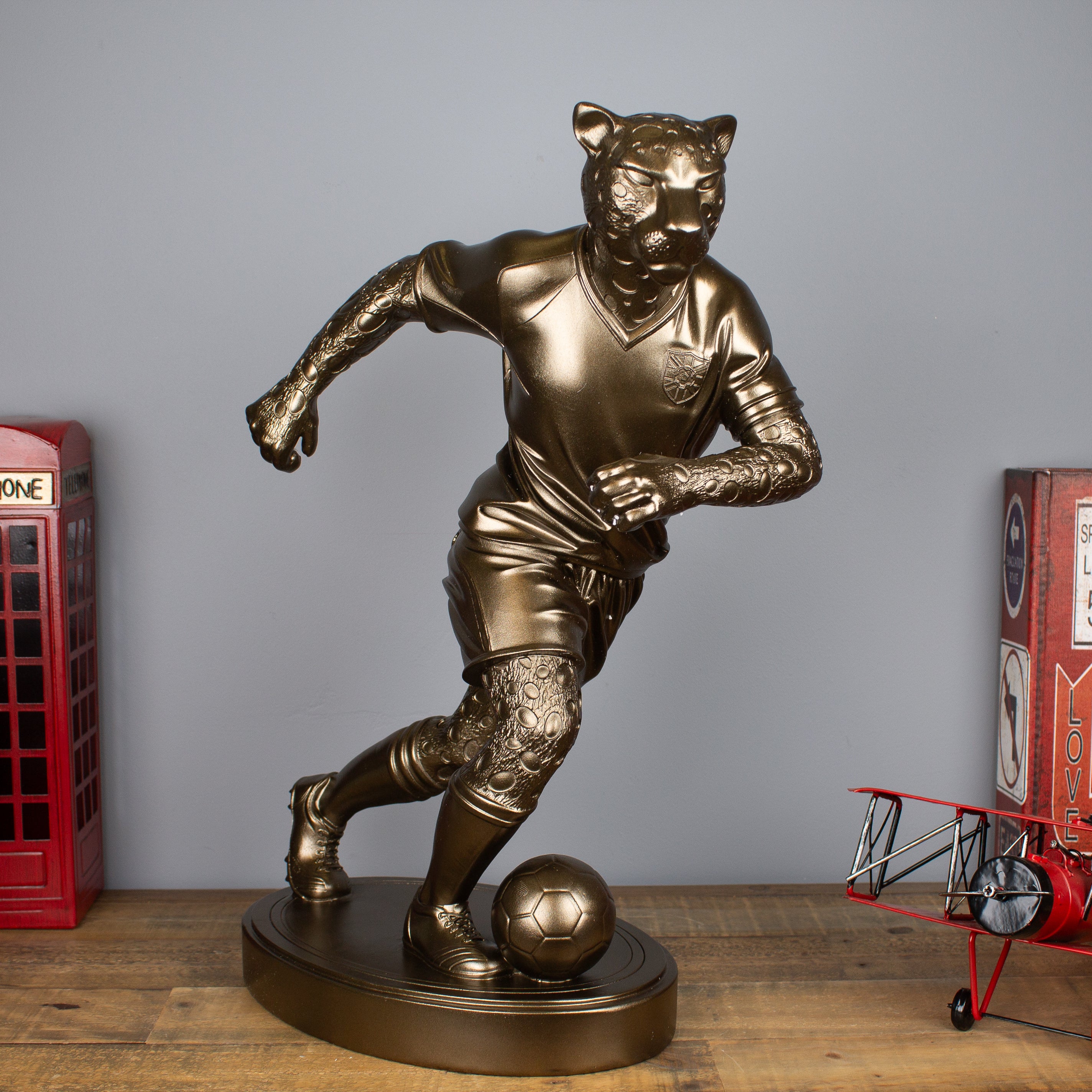 Jaguar Striker Sculpture – Collector Series (50cm)
